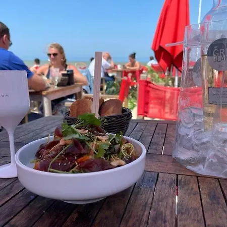 Le Grand Scampolo Sur La Digue